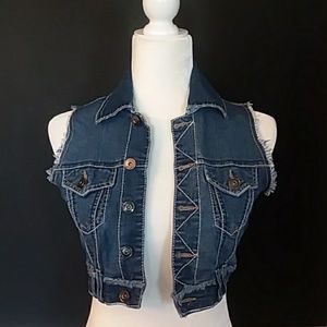 Junior's jean vest